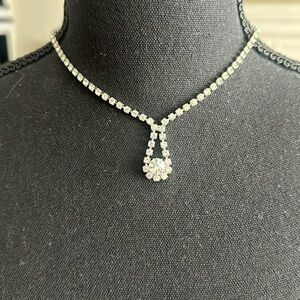 NWOT rhinestone necklace